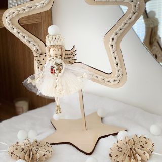 🌟 Vánoční hvězda a anděl na stojánku přírodní 🌟 https://www.brimoon.cz/vanocni-hvezda-a-andel-na-stojanku-prirodni/...