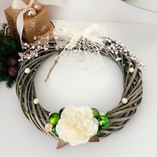 🎄🌟Zimní věnec smetanový květ 🎄🌟 https://www.brimoon.cz/venec-zimni-smetanovy-kvet/ #VanocniVenec #VenecNaDvere #...